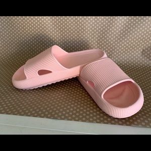 Pink Cloud Slip-on 9.5